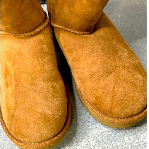 NWOB Ladies Brown UGG Boots Sz 7 - Picture 5 of 10